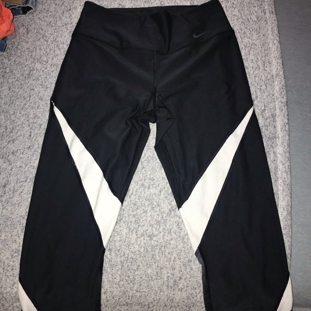 Nike Capris Leggings